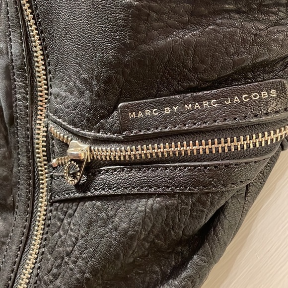 Marc by Marc Jacobs black leather zipper bag - Picture 5 of 5